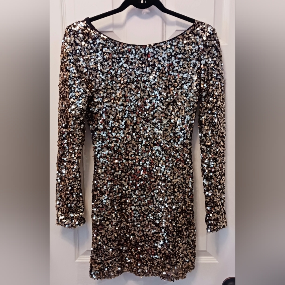 GUESS Gold Sequin Dress sz M